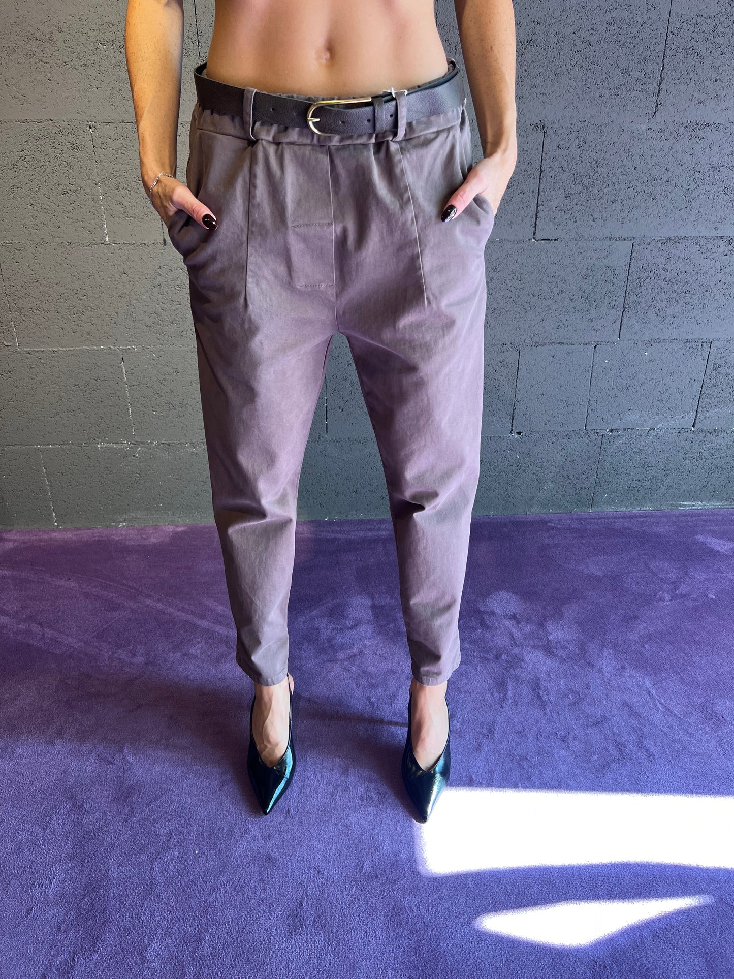 Pantalone tasca afilo con ripresa e cinta MOTEL art. PA3738 colore ciococlato e rosa