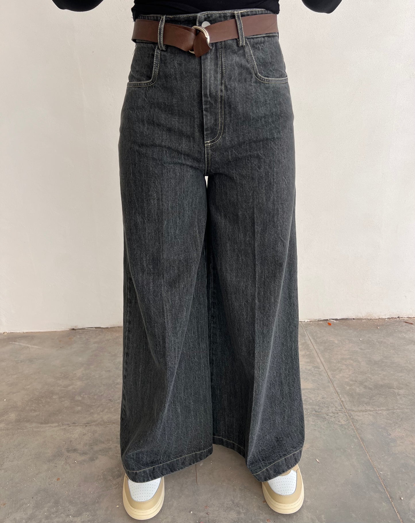 Jeans largo con cinta MOTEL art. AI24194 colore grigio