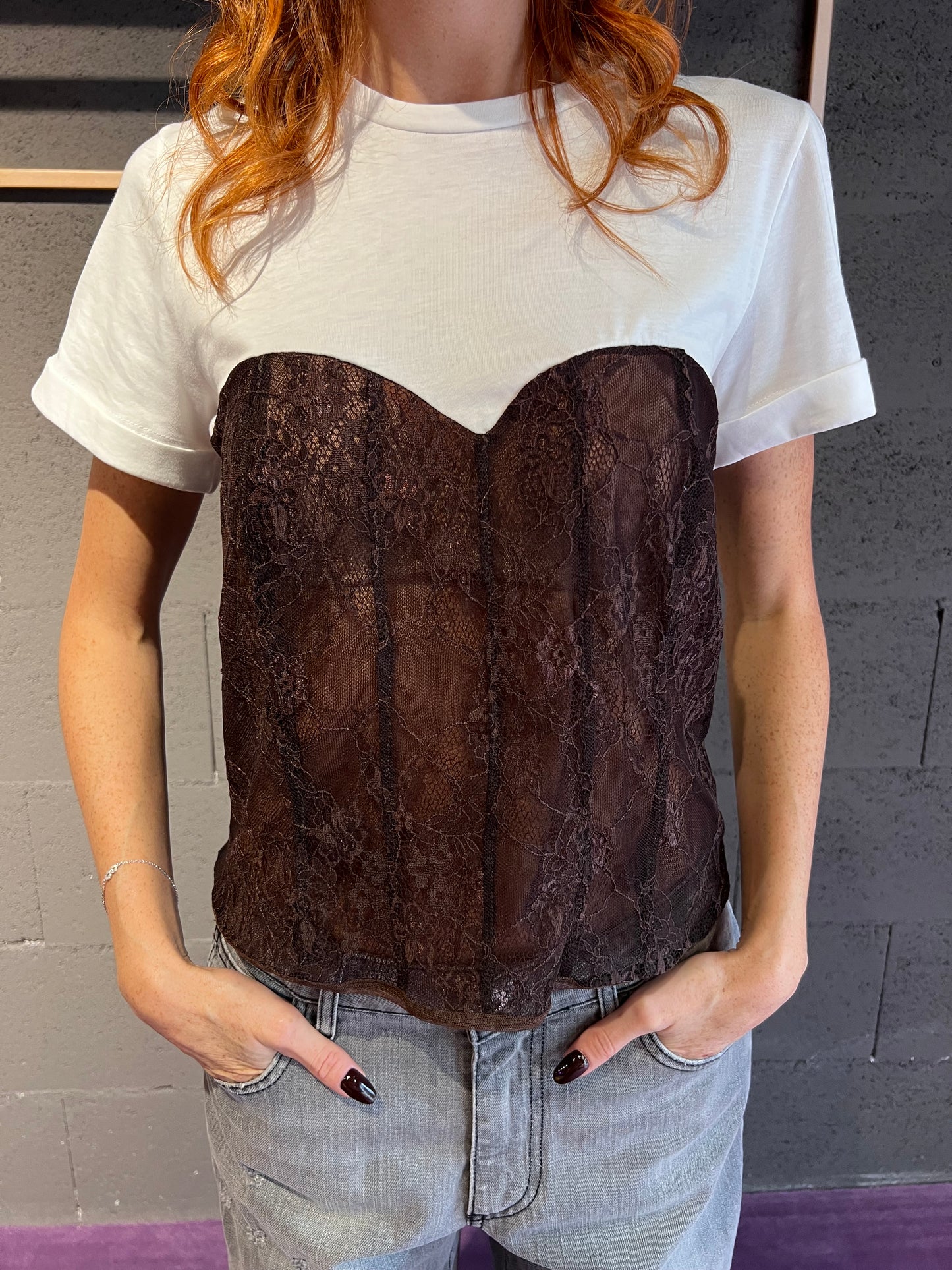 Tshirt con bustino in pizzo trasparente MOTEL art. W25M575 colore nero e bianco