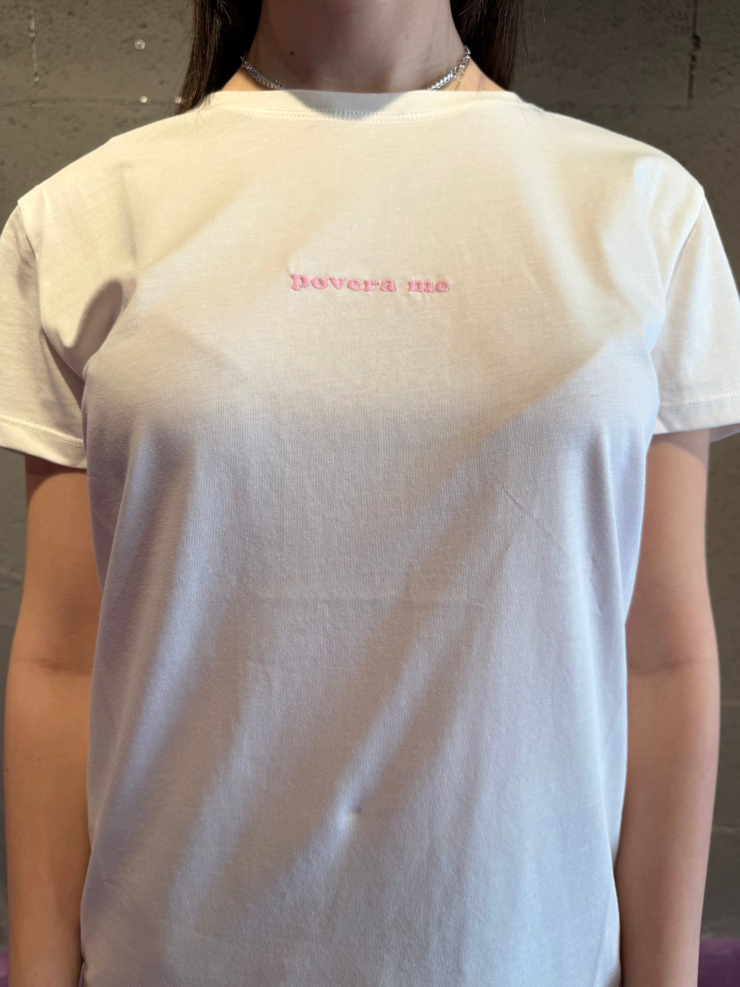 Tshirt "povera a me" VICOLO art. RAB0512 colore bianco