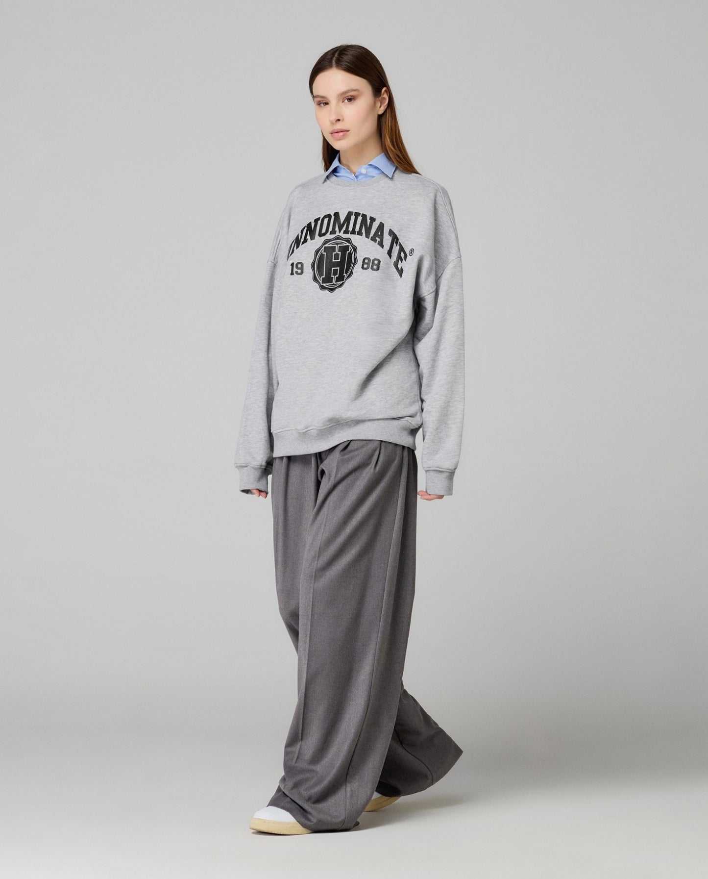 Felpa over paricollo college HINNOMINATE art. HMABW02070 colore nero e grigio