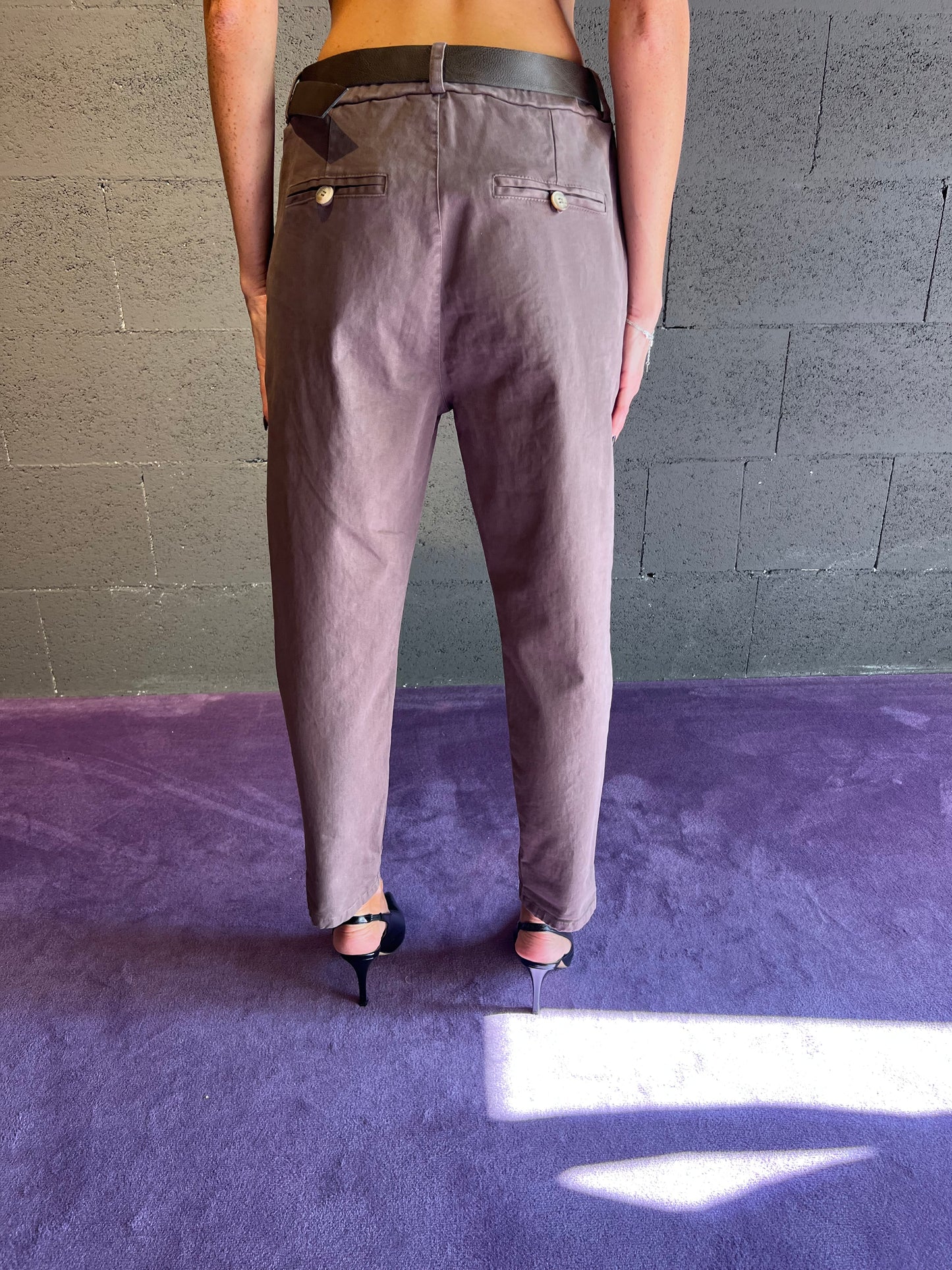 Pantalone tasca afilo con ripresa e cinta MOTEL art. PA3738 colore ciococlato e rosa