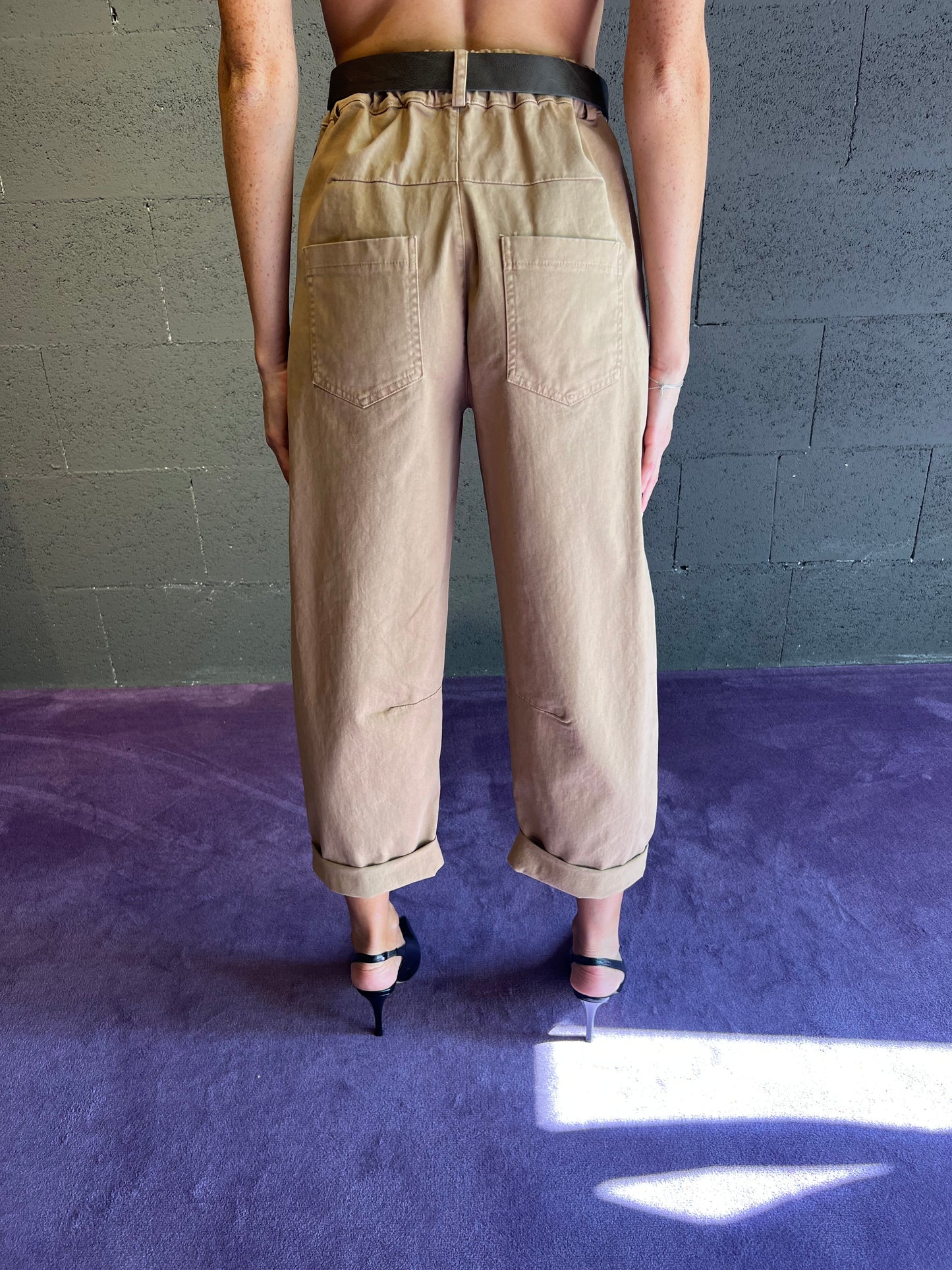 Pantalone vita alta con cinta MOTEL art. PA5047 colore beige e panna