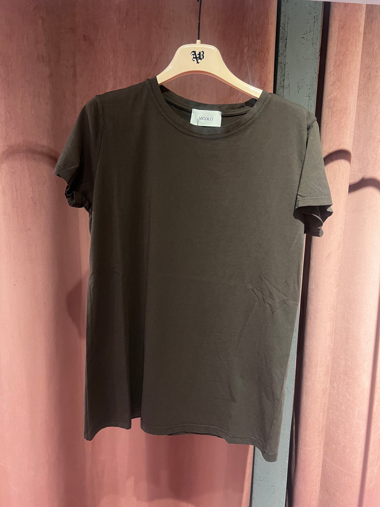 Tshirt regular VICOLO art. UD0057 colore verde, bordeuax, marrone