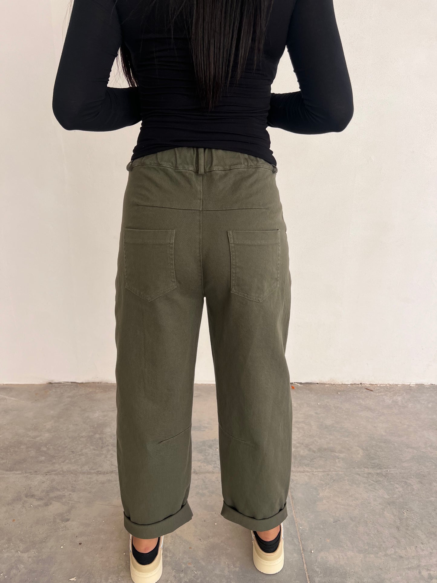 Pantalone modello ballon TENSIONE IN art. PA5137 colore verde e panna