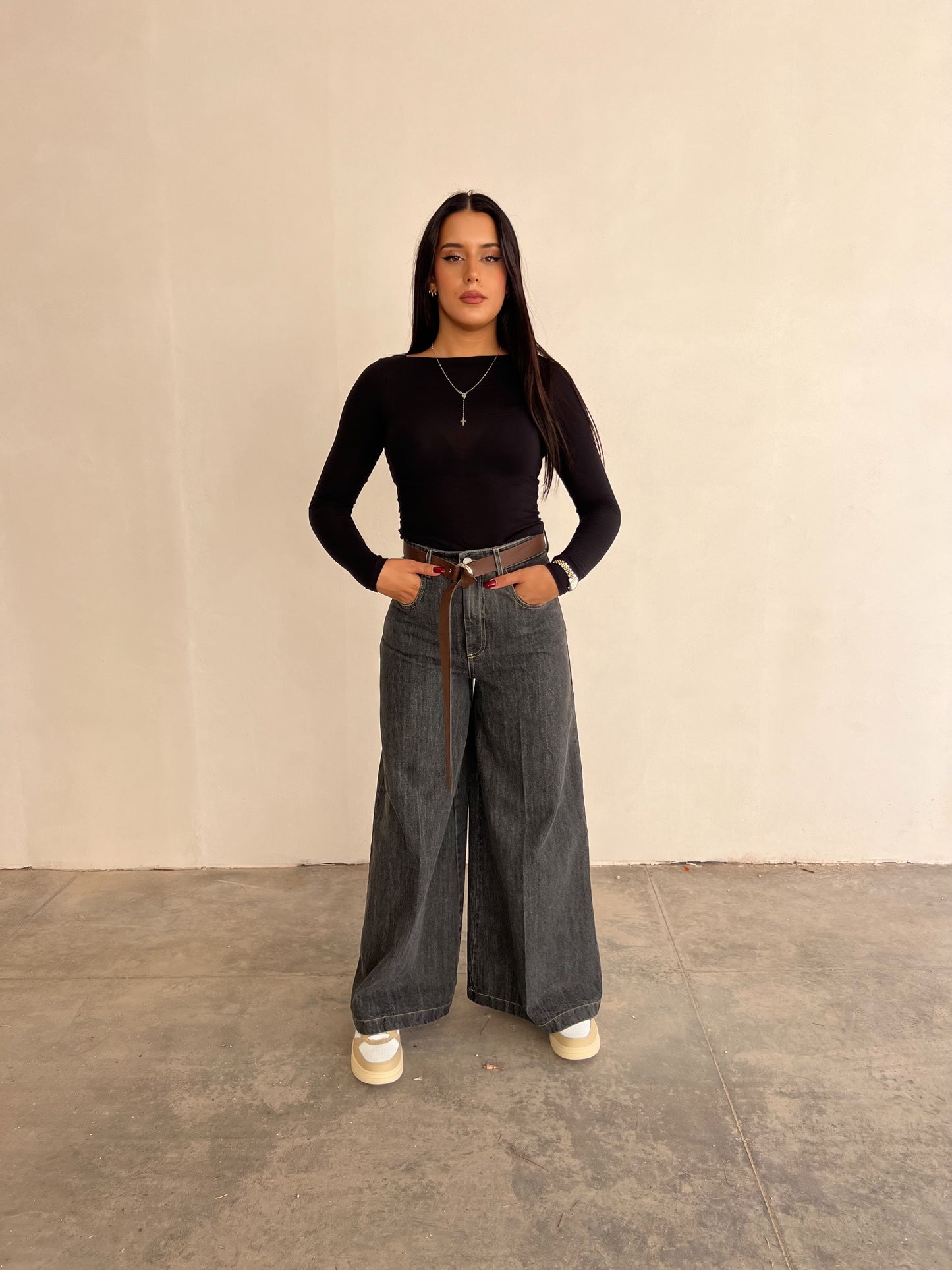 Jeans largo con cinta MOTEL art. AI24194 colore grigio