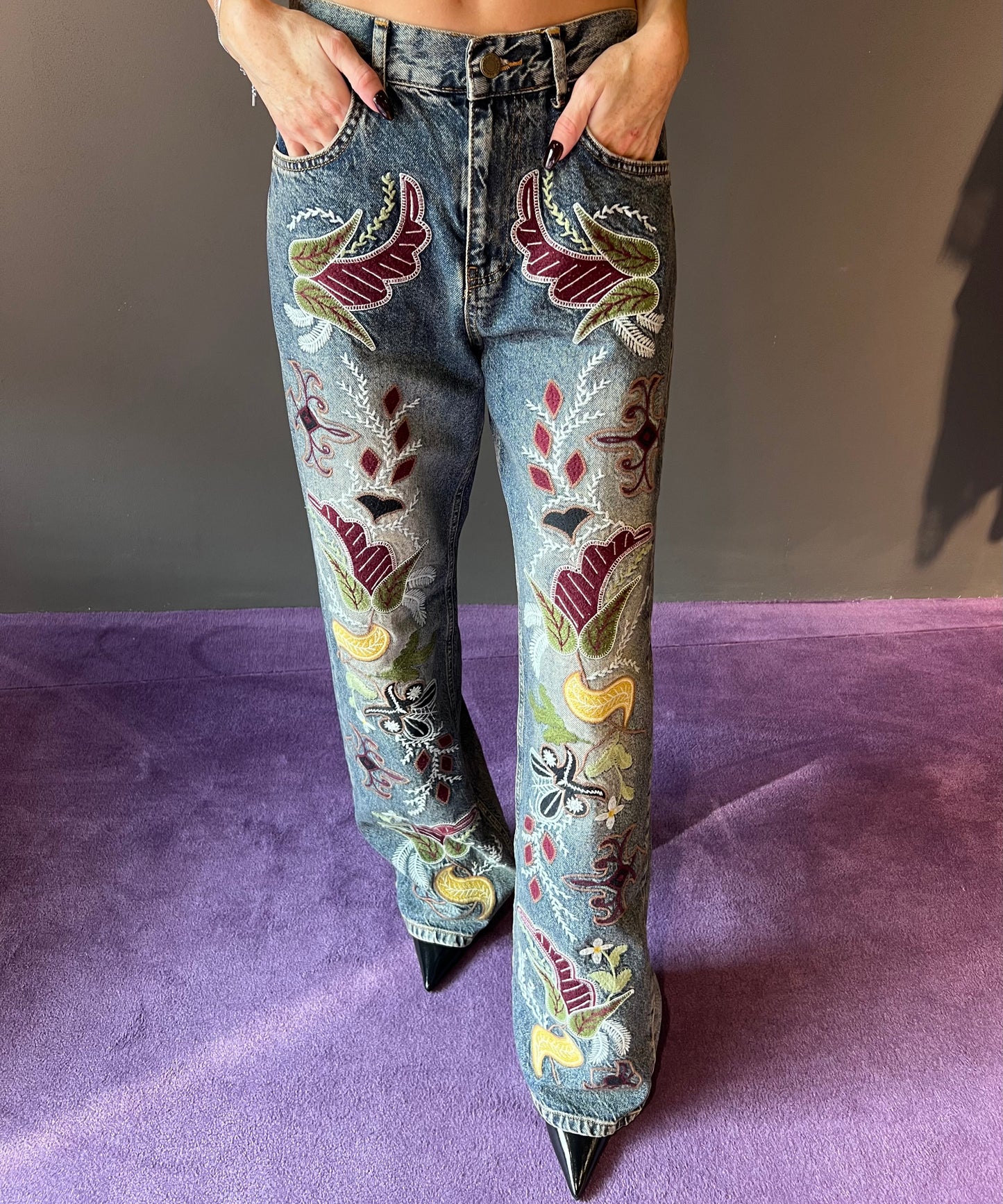 Jeans con ricami e toppe KONTATTO art. TU103N colore jeans