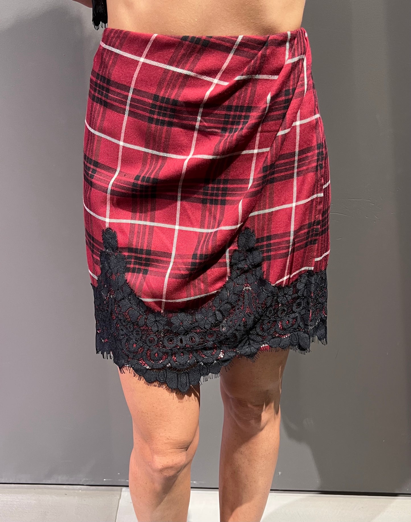 Gonna check con pizzo TENSIONE IN art. FW250056 colore rosso