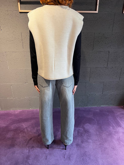 Gilet apeeto con ricamo damascato TENSIONE IN art. W5HMG35A400 colore panna e marrone