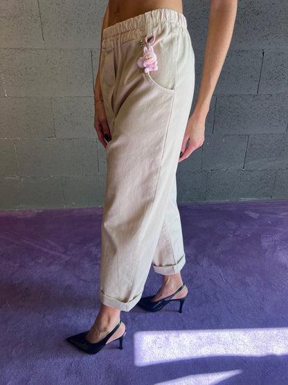 Pantalone tessuto jeans con ciondolo coniglietto ed elastico in vita PHILIA LOFT art. R01L0307 colore rosa e marrone