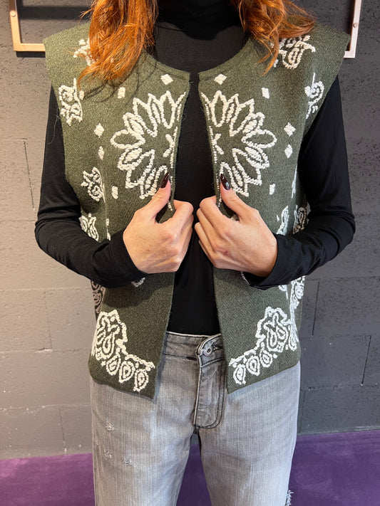 Gilet aperto con ricamo TENSIONE IN art. W5HMG61A400 colore verde