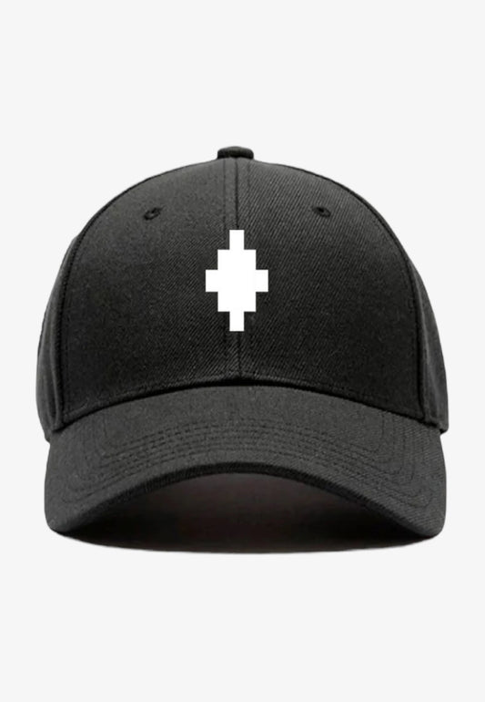 Cappello con visiera e logo county of milan art:COMFA250182