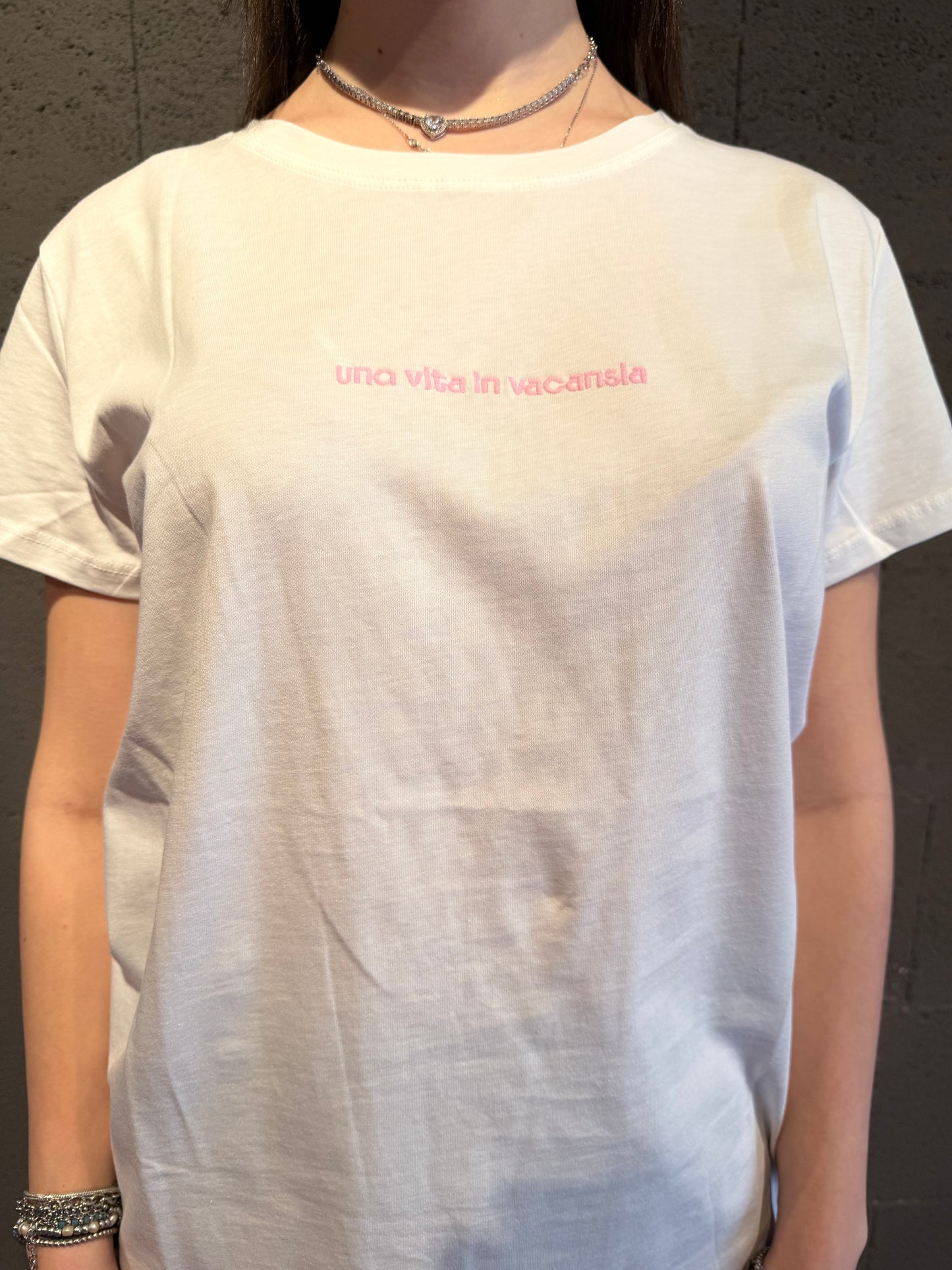 Tshirt "una vita in vacansia" VICOLO art. RAB0549 colore bianco
