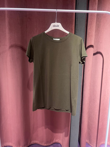 Tshirt regular VICOLO art. UD0057 colore verde, bordeuax, marrone