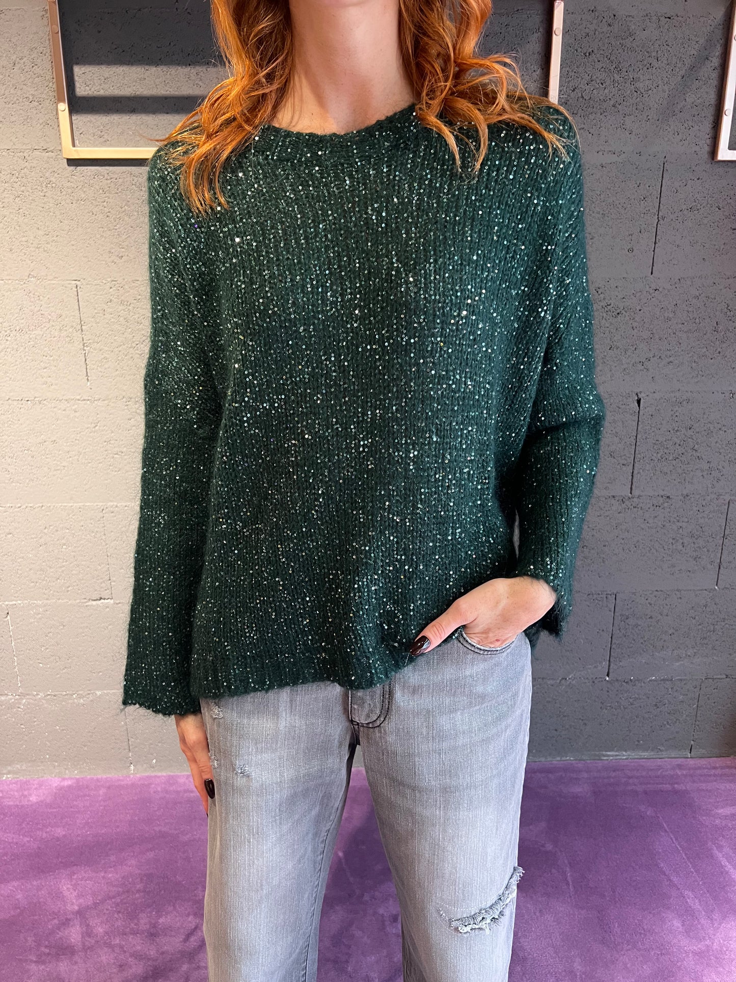 Maglione con brillantini con apertura dietro TENSIONE IN art. MHP520 colore bordeaux, verde, marrone