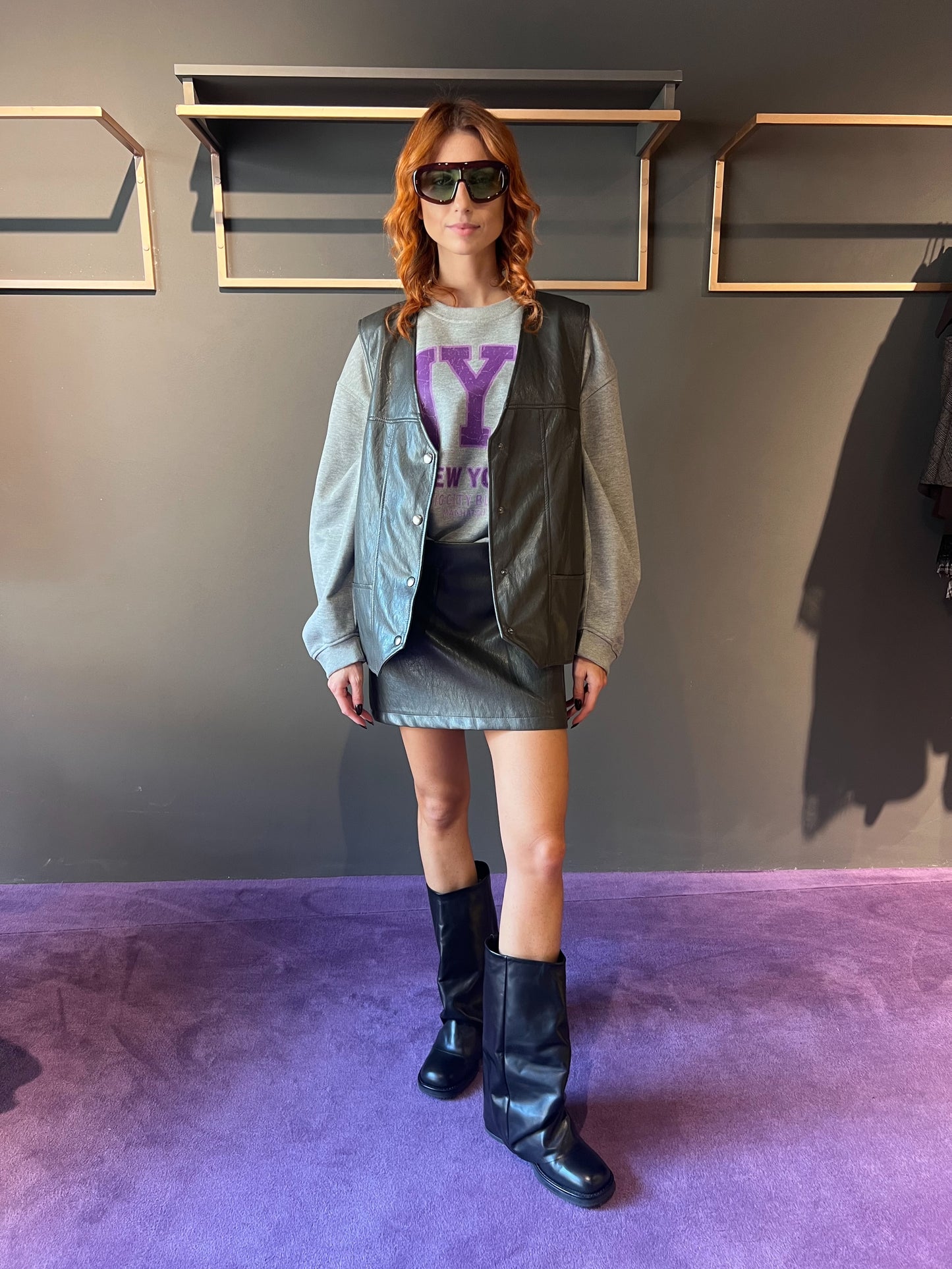 Gilet in vinile over VICOLO art. TF1294 colore grigio