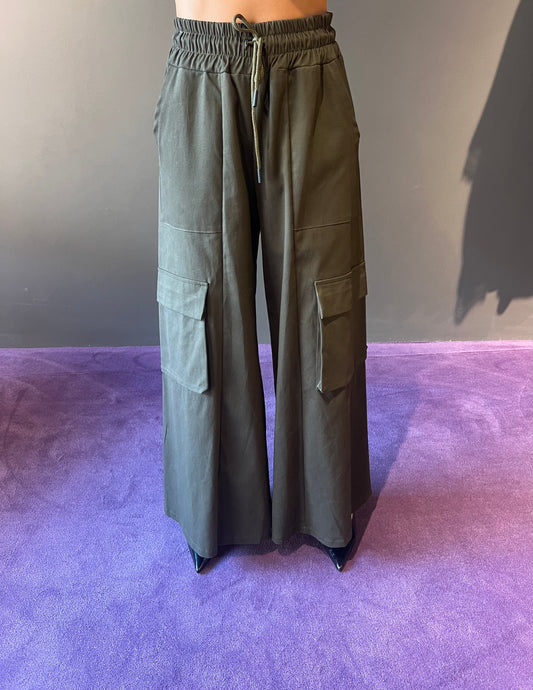 Pantalone ampio con tasche e coulisse HAVEONE art. PMA-P205 colore verdone