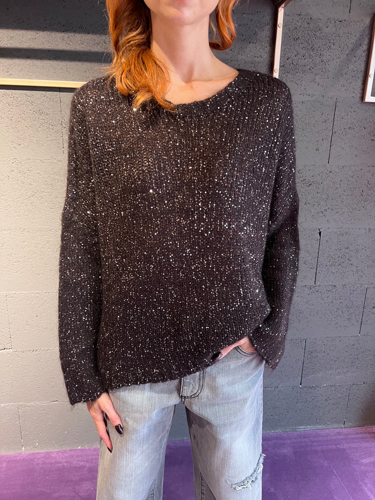 Maglione con brillantini con apertura dietro TENSIONE IN art. MHP520 colore bordeaux, verde, marrone