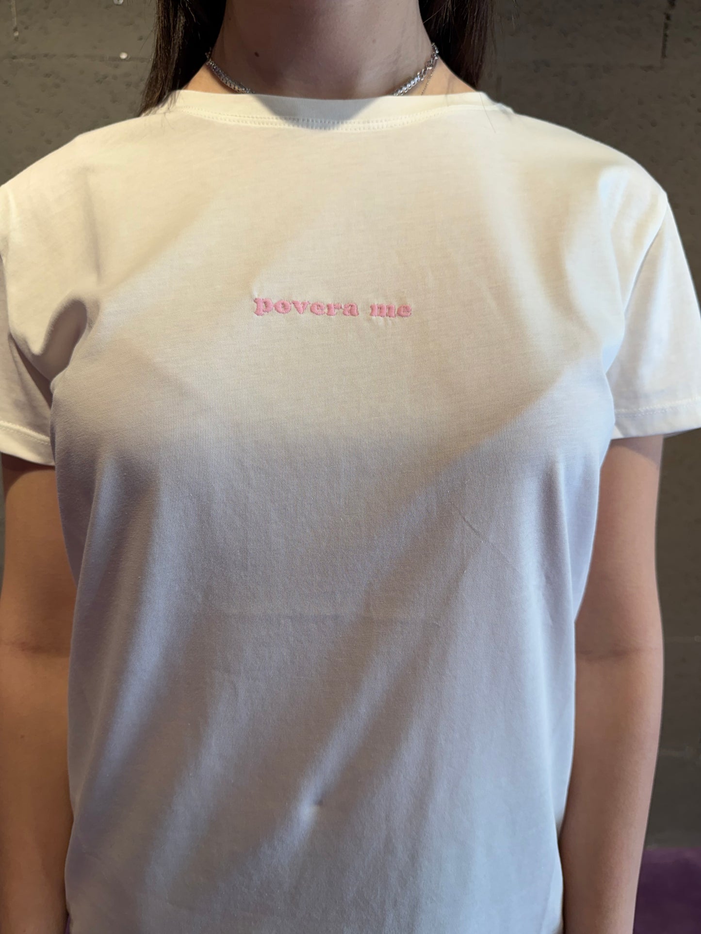 Tshirt "povera a me" VICOLO art. RAB0512 colore bianco