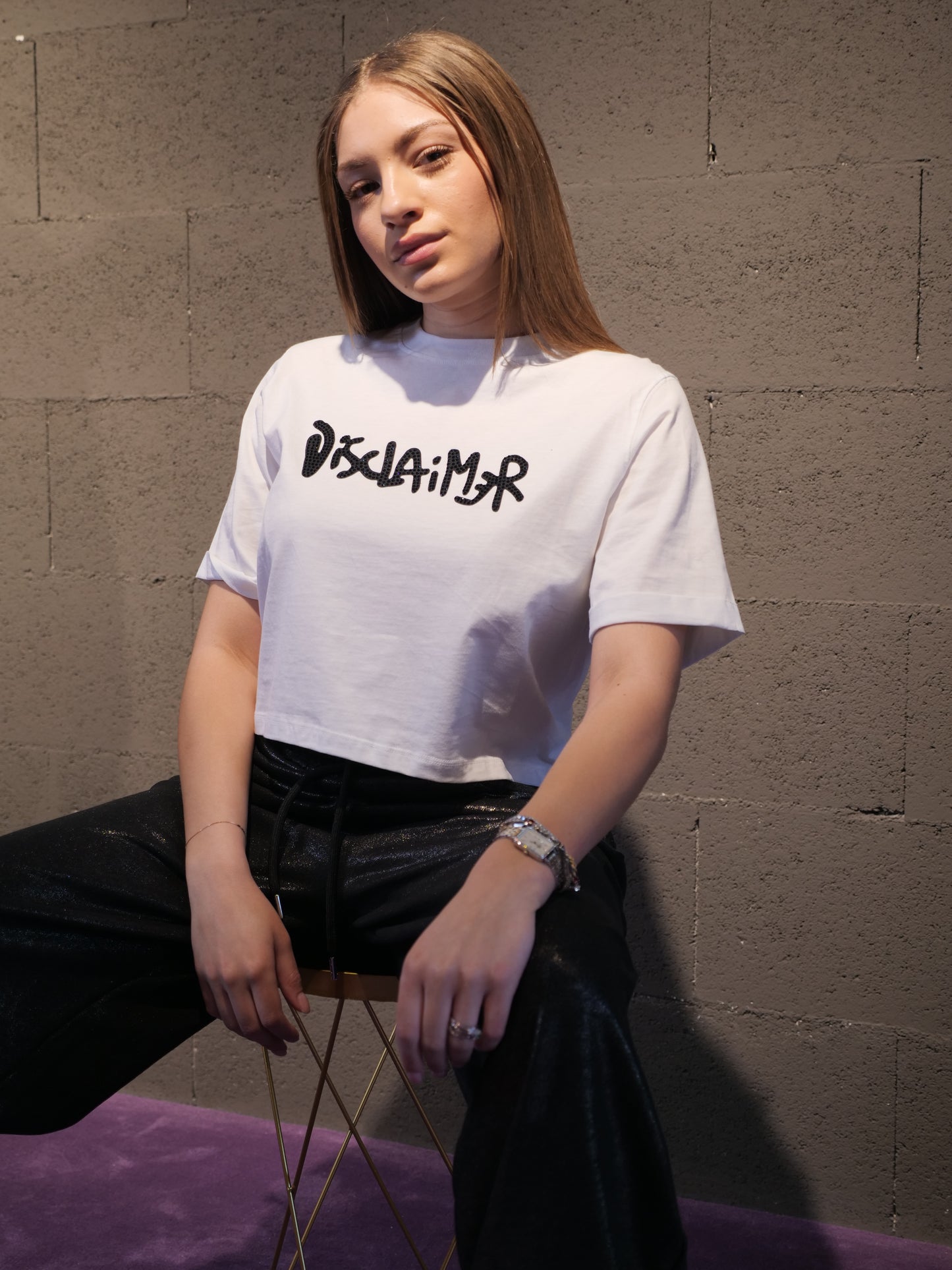 Maglia crop con logo con strass DISCLAIMER art. 26EDS55624 colore bianco