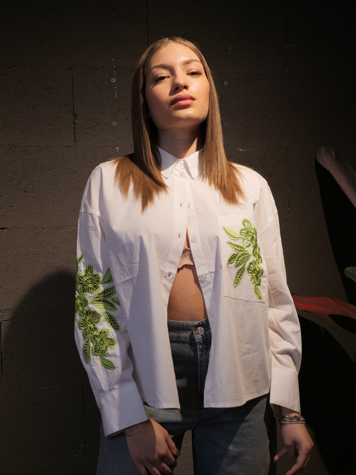 Camicia in cotone over con ricamo CKS art. 312843 colore bianco